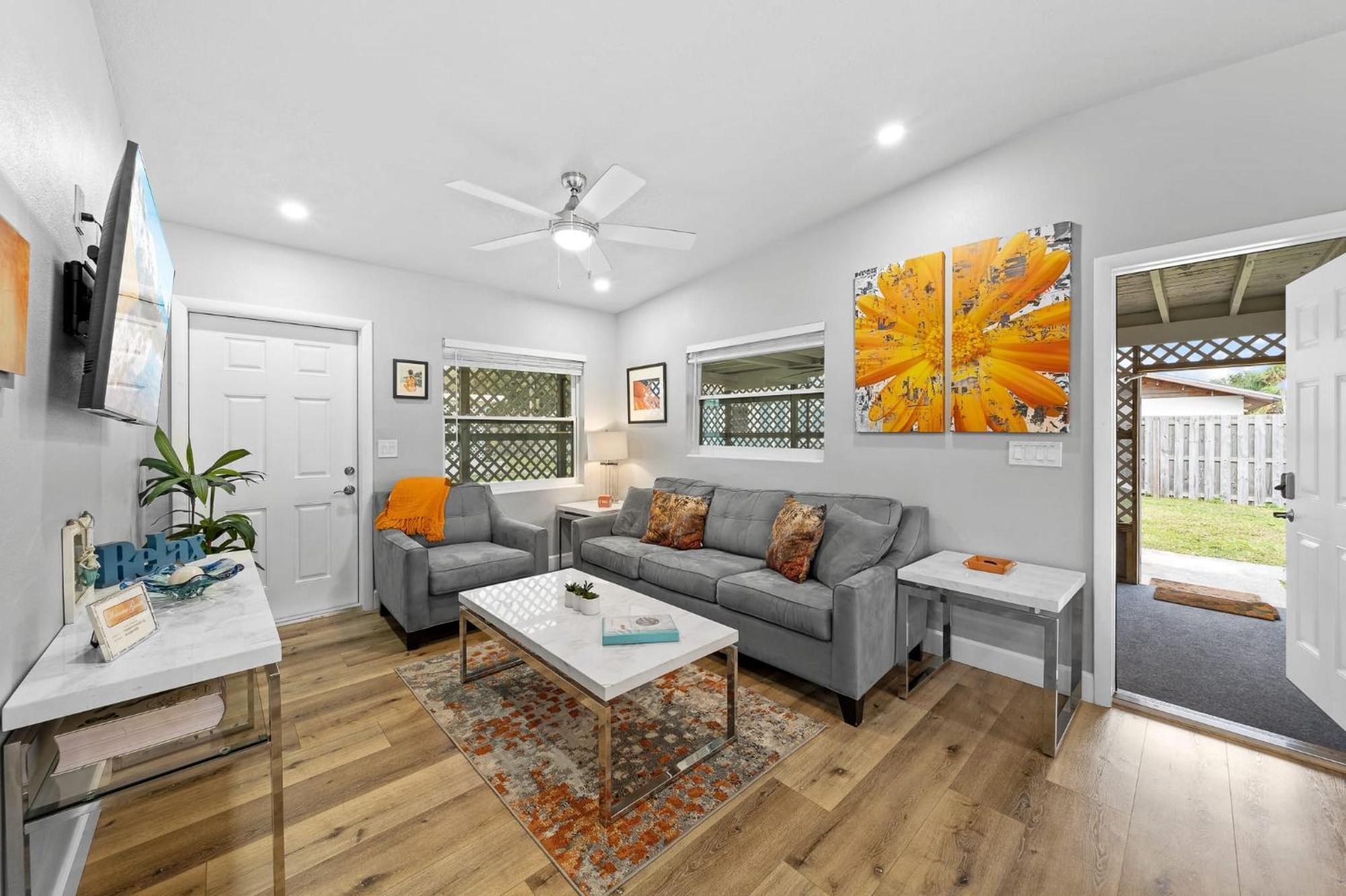 Midtown Cottage - In The Heart Of Какао-Бич Экстерьер фото